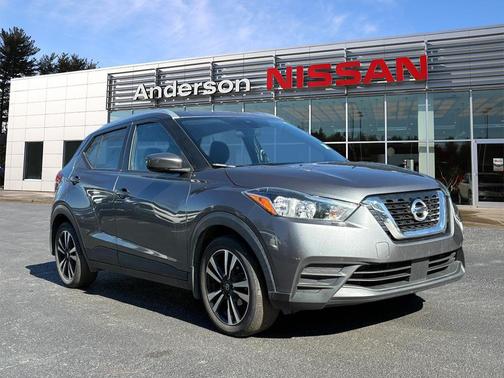2020 Nissan Kicks SV