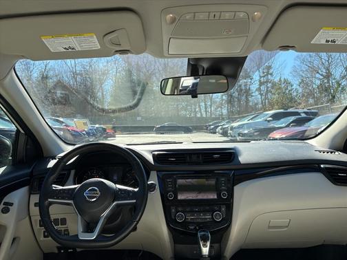 2022 Nissan Rogue Sport SL