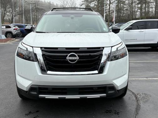 2025 Nissan Pathfinder Platinum 4WD