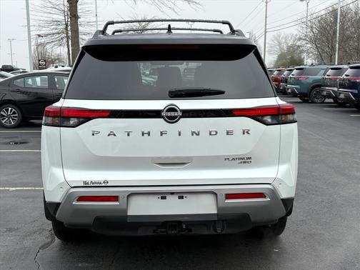 2025 Nissan Pathfinder Platinum 4WD