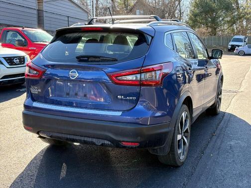 2022 Nissan Rogue Sport SL
