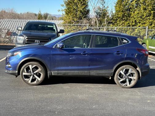 2022 Nissan Rogue Sport SL