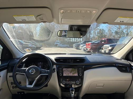 2022 Nissan Rogue Sport SL