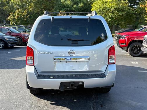 2012 Nissan Pathfinder SV