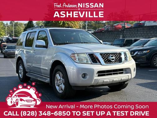 2012 Nissan Pathfinder SV