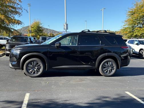 2025 Nissan Pathfinder SV 4WD