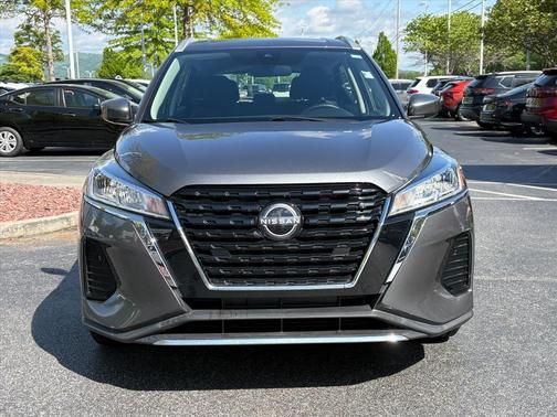 Gun Metallic 2022 Nissan Kicks SV
