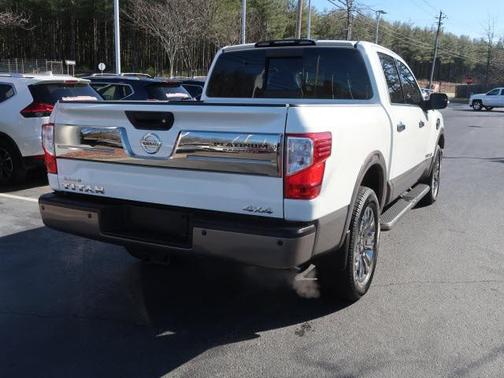 2017 Nissan Titan Platinum Reserve