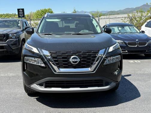 Super Black 2023 Nissan Rogue SV