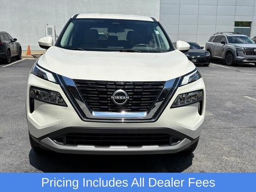 Pearl White Tricoat 2023 Nissan Rogue SV