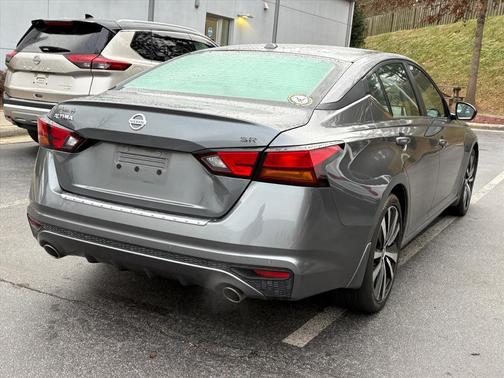 2021 Nissan Altima SR FWD