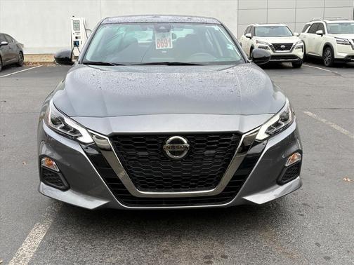 2021 Nissan Altima SR FWD