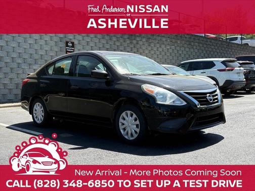 2016 Nissan Versa 1.6 S+