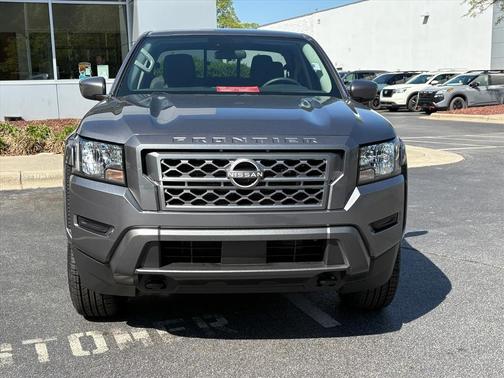 Gun Metallic 2022 Nissan Frontier SV