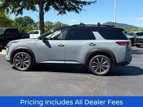 Boulder Gray Pearl/Super Black 2026 Nissan Pathfinder Platinum