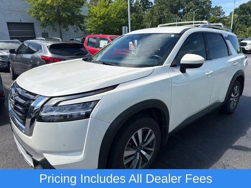 Pearl White Tricoat 2024 Nissan Pathfinder SL 4WD