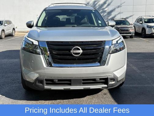 Brilliant Silver Metallic 2024 Nissan Pathfinder SL 4WD