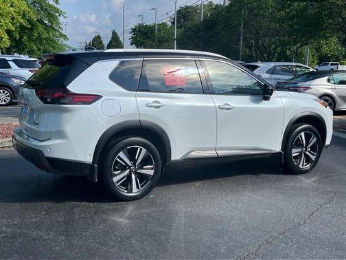 2024 Nissan Rogue SL