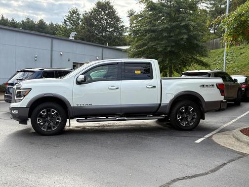 2023 Nissan Titan Platinum Reserve