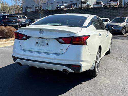 2022 Nissan Altima 2.5 SL