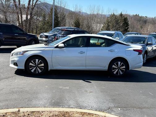 2022 Nissan Altima 2.5 SL