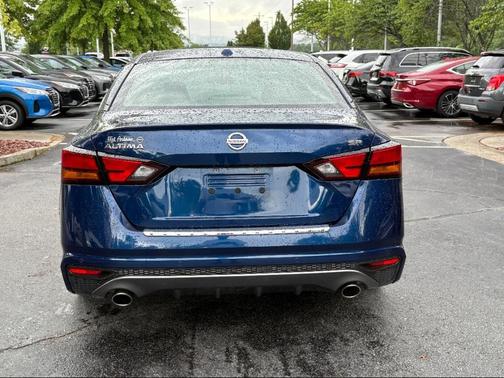 2020 Nissan Altima SR FWD