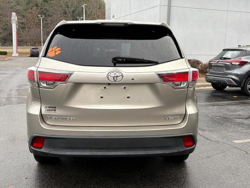 2016 Toyota Highlander LE Plus