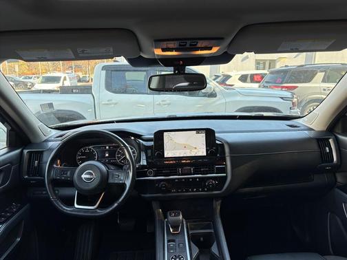 2022 Nissan Pathfinder SL 4WD