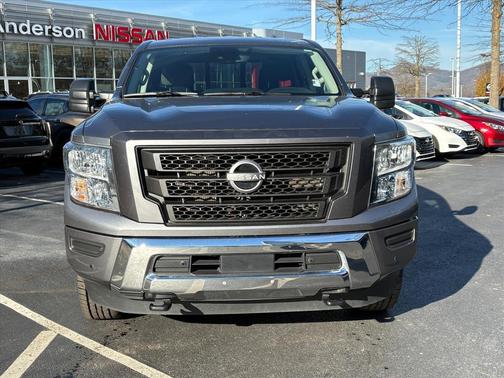 2024 Nissan Titan XD SV