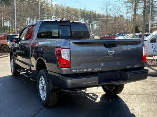 2024 Nissan Titan XD SV