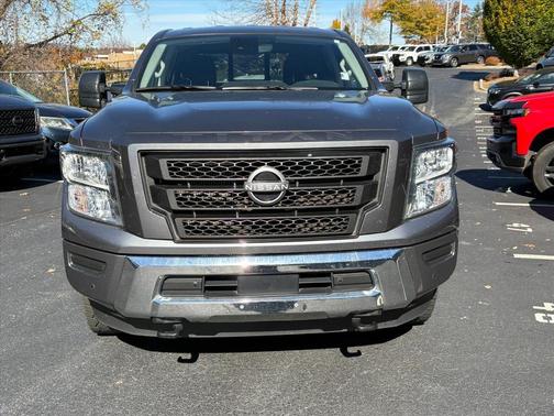 2024 Nissan Titan XD SV
