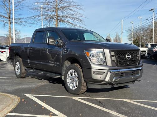 2024 Nissan Titan XD SV