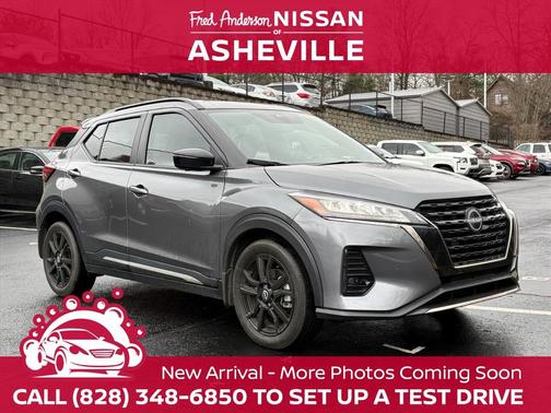 2023 Nissan Kicks SR