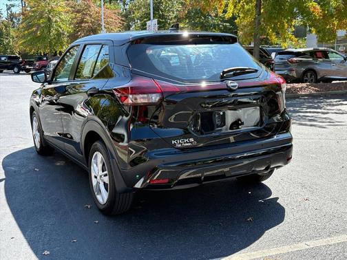 2024 Nissan Kicks S