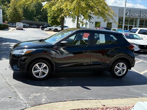 2024 Nissan Kicks S