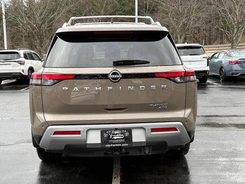 2024 Nissan Pathfinder Platinum 4WD