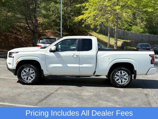 Glacier White 2024 Nissan Frontier SV