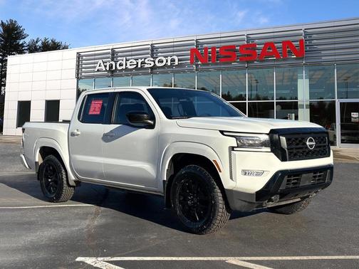 2023 Nissan Frontier SV
