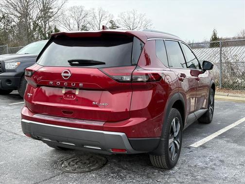 2025 Nissan Rogue SL