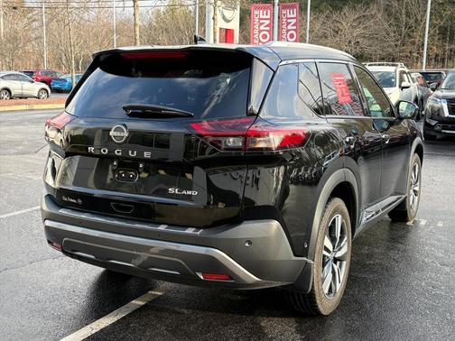 2022 Nissan Rogue SL