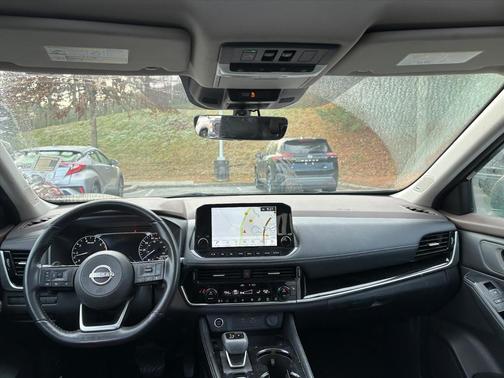 2022 Nissan Rogue SL