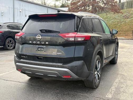 2022 Nissan Rogue SL