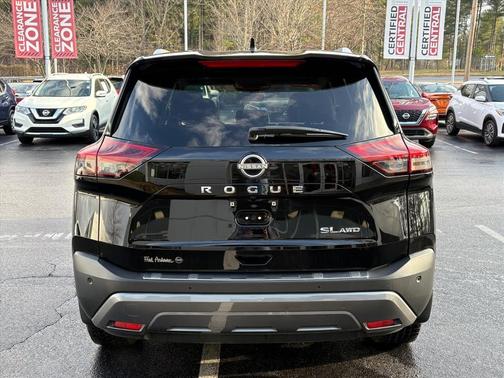2022 Nissan Rogue SL