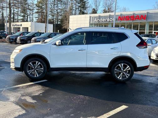 2020 Nissan Rogue SV