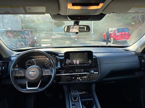 2022 Nissan Pathfinder SV 4WD