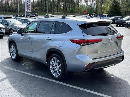 Celestial Silver Metallic 2022 Toyota Highlander Limited