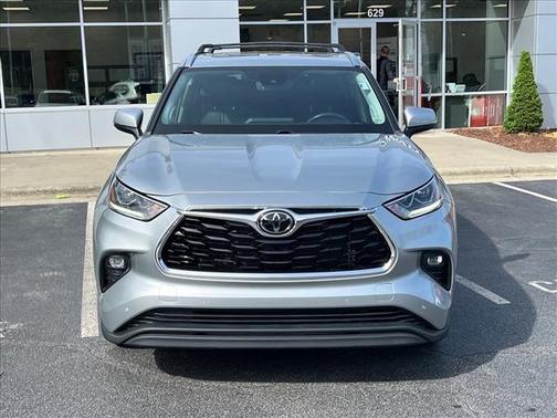 Celestial Silver Metallic 2022 Toyota Highlander Limited