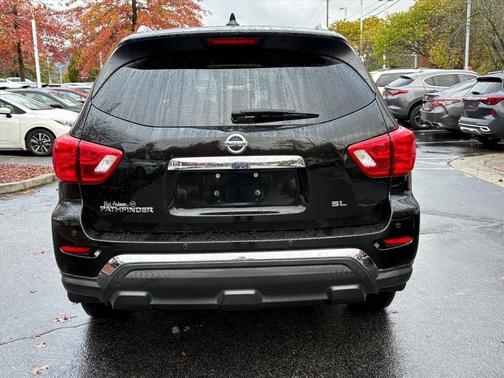 2019 Nissan Pathfinder SL