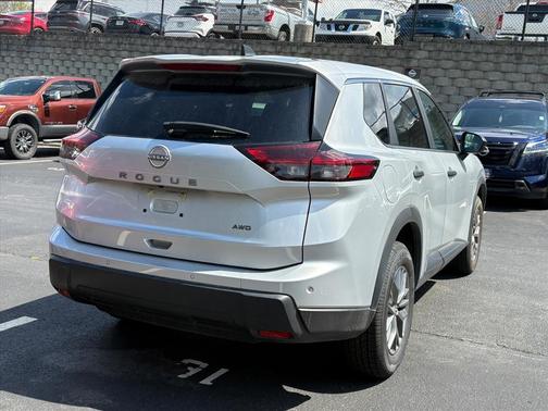 2024 Nissan Rogue S