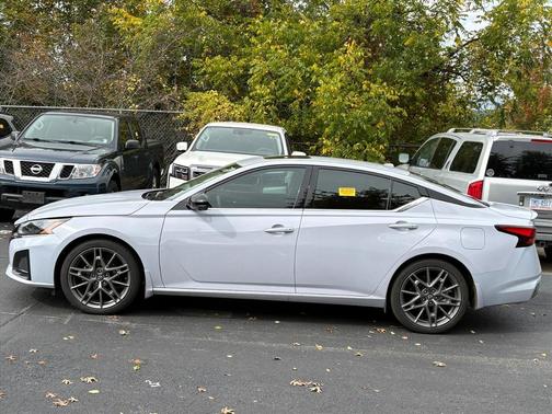 2024 Nissan Altima SR VC-Turbo FWD